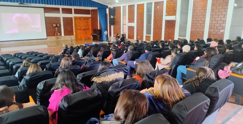 Realizamos taller de capacitación de convivencia educativa para funcionarios/as